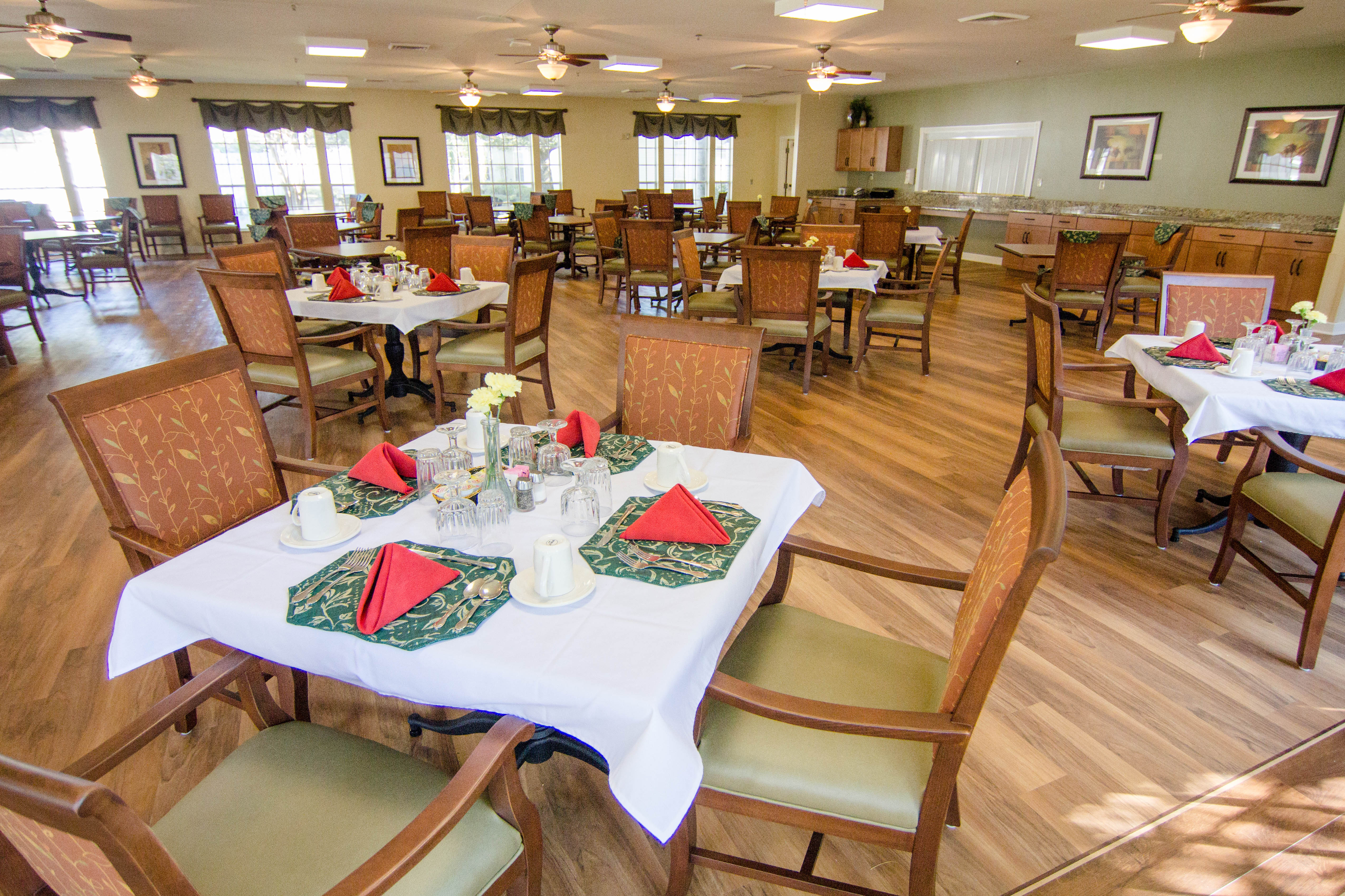 3-conway-fl-dining-room