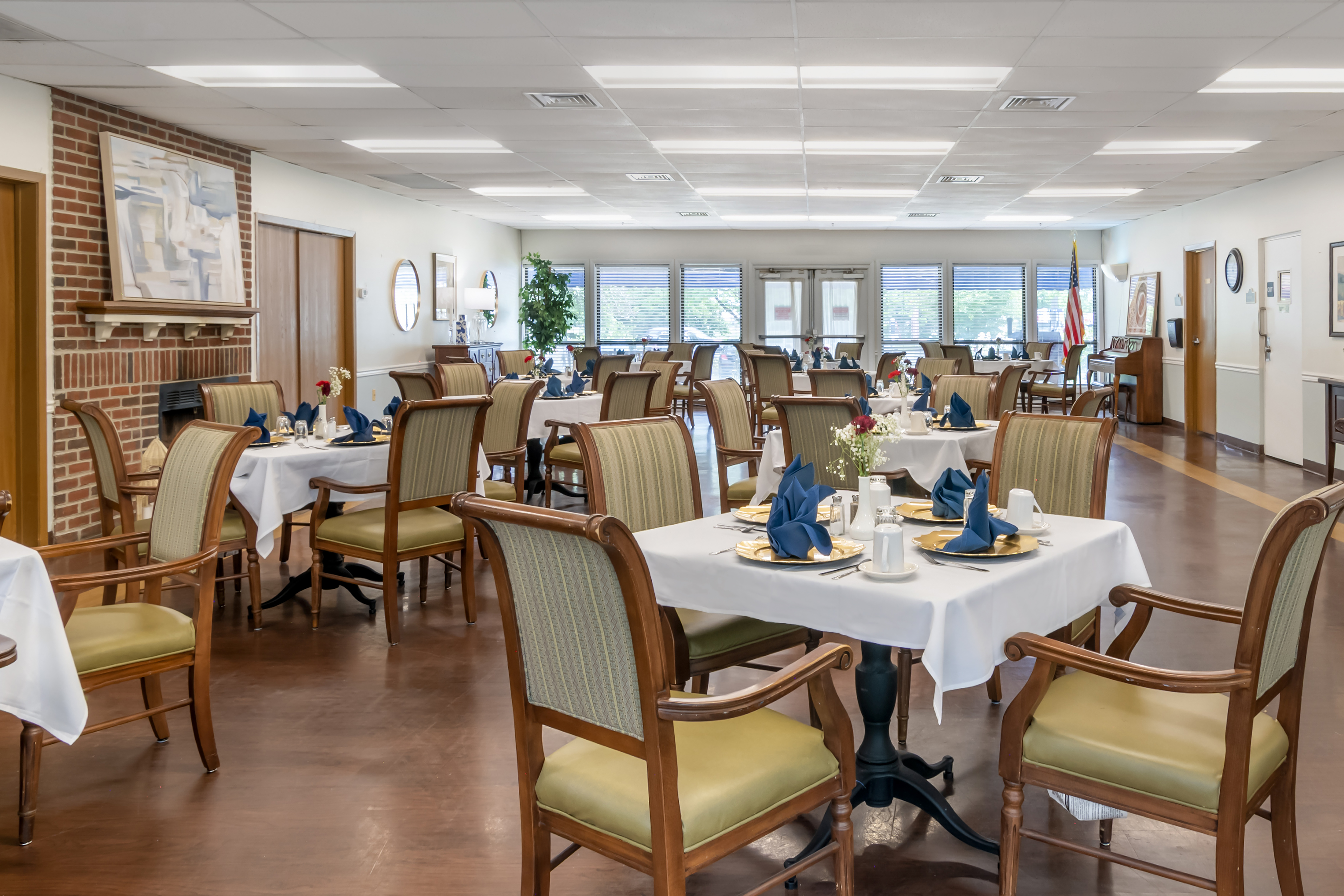 3-dover-community-dining-room