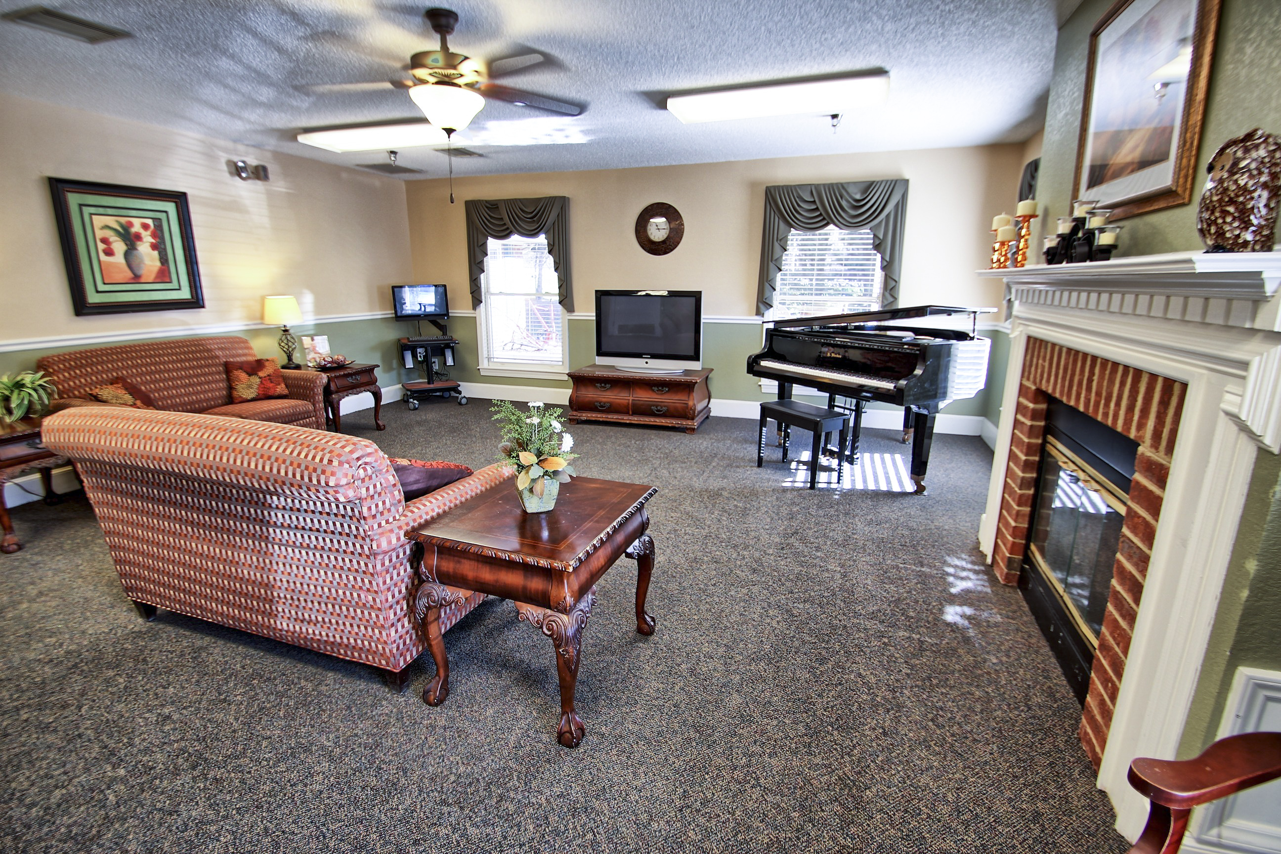 Brookdale East Broad Community Living Room
