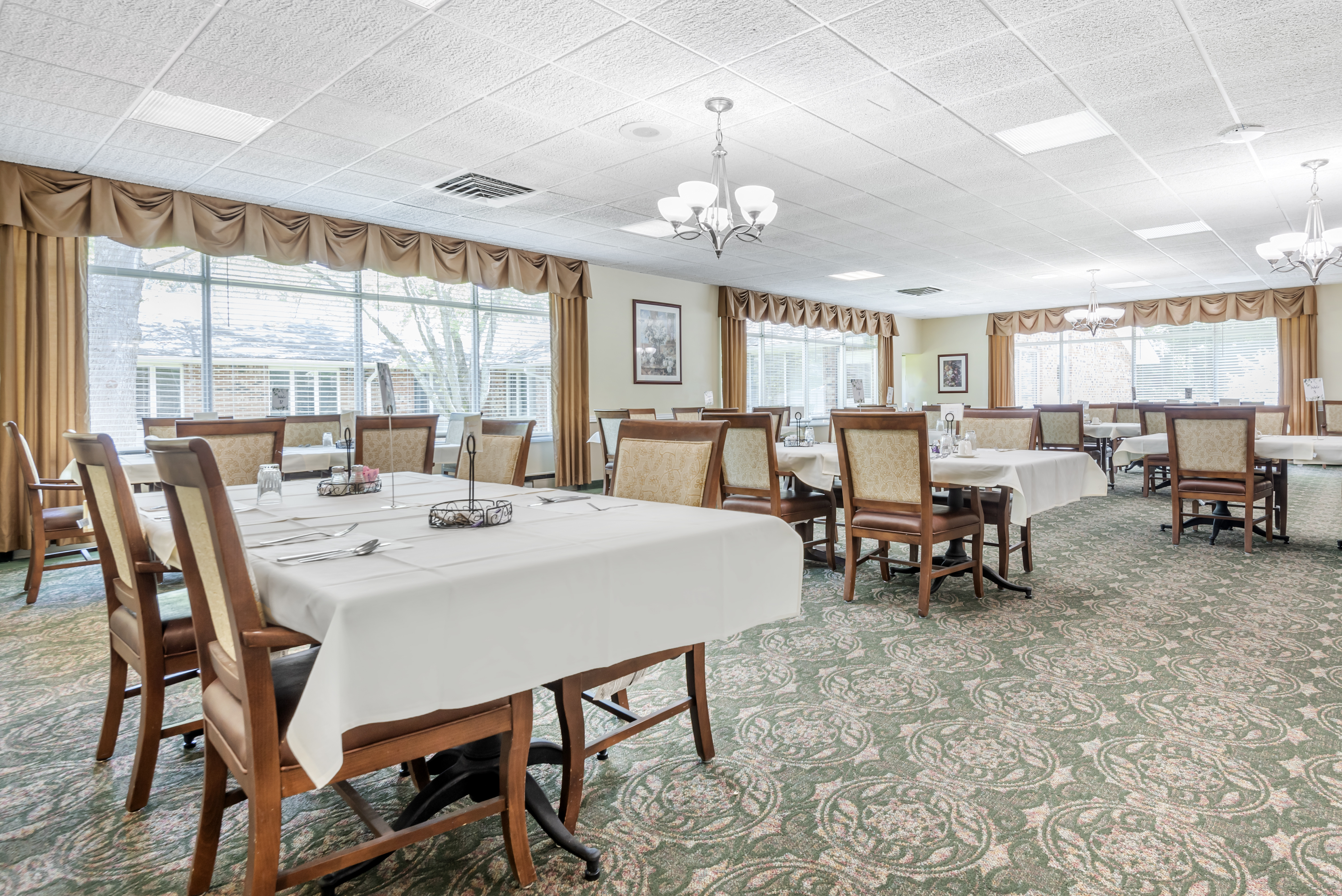 3-east-side-dining-room