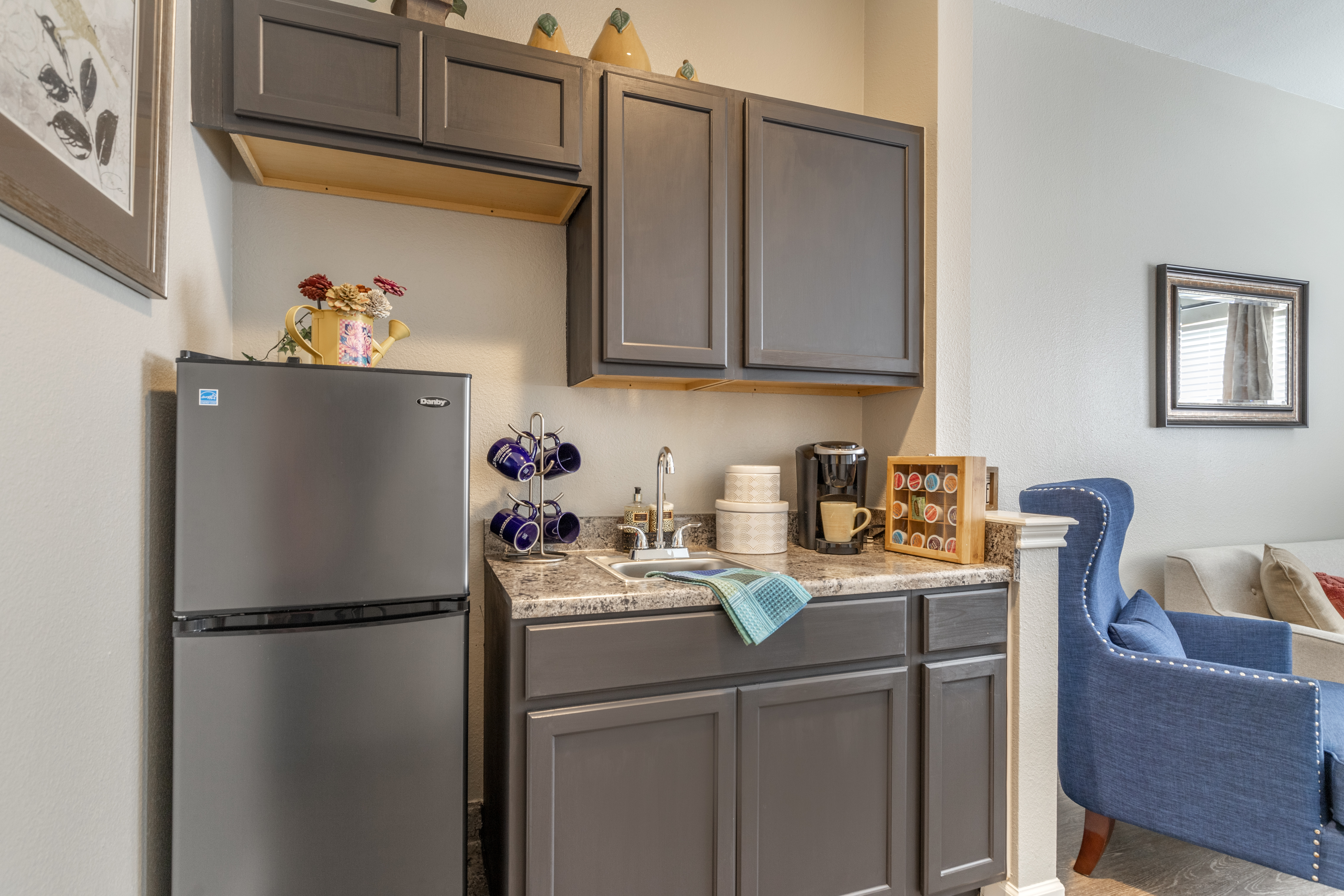 hamilton-wolfe-apartment-kitchen