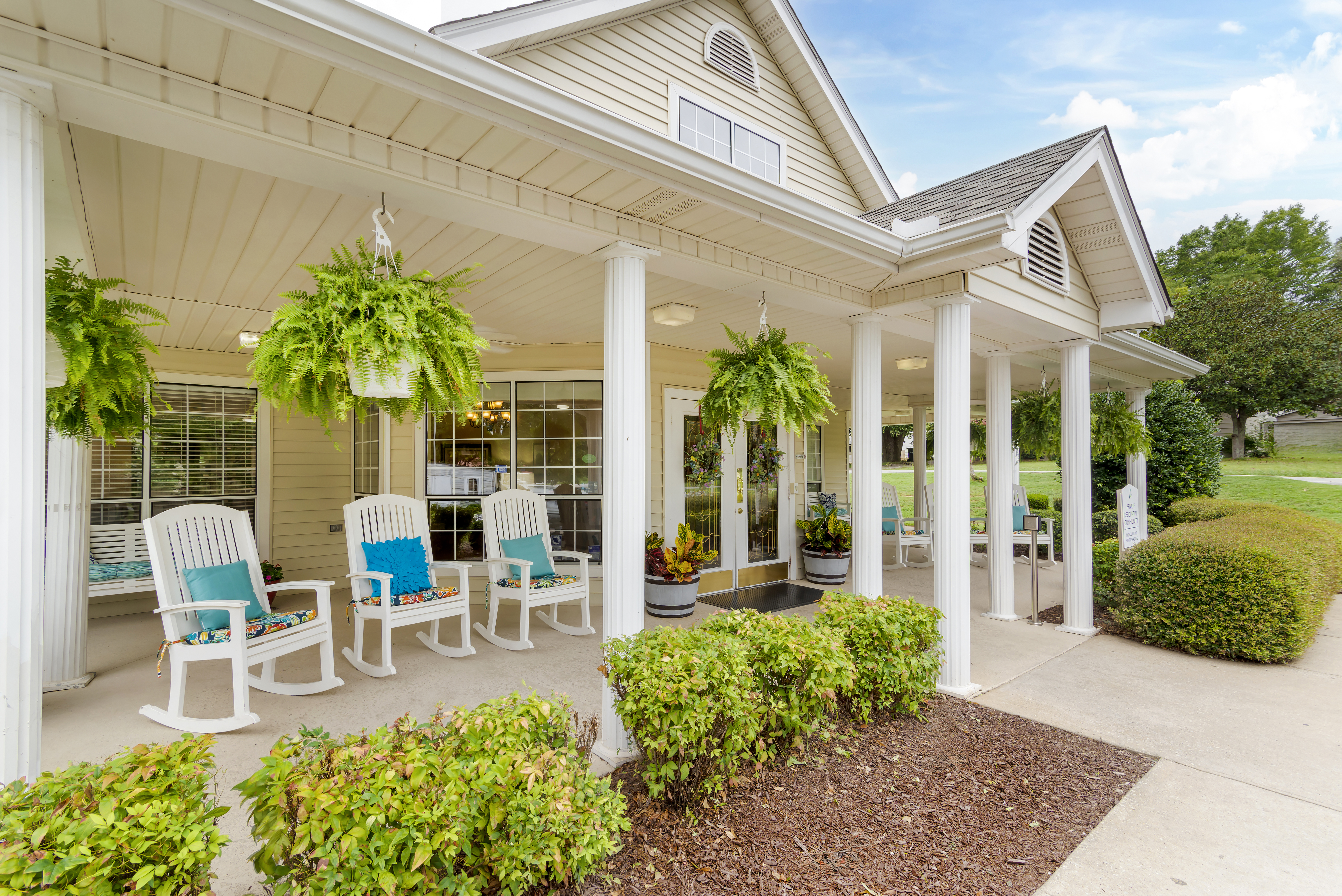 hartwell-front-porch