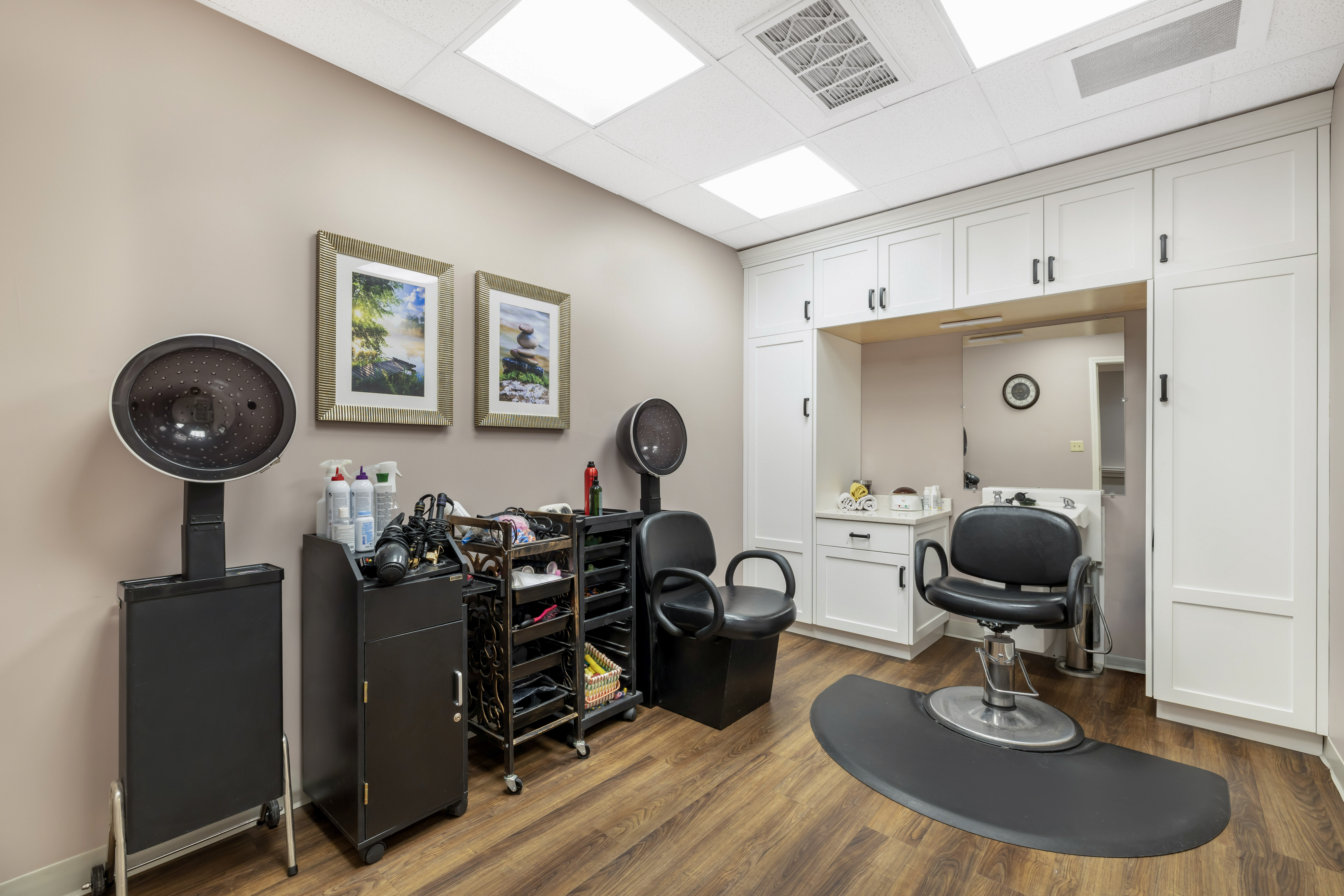 Salon