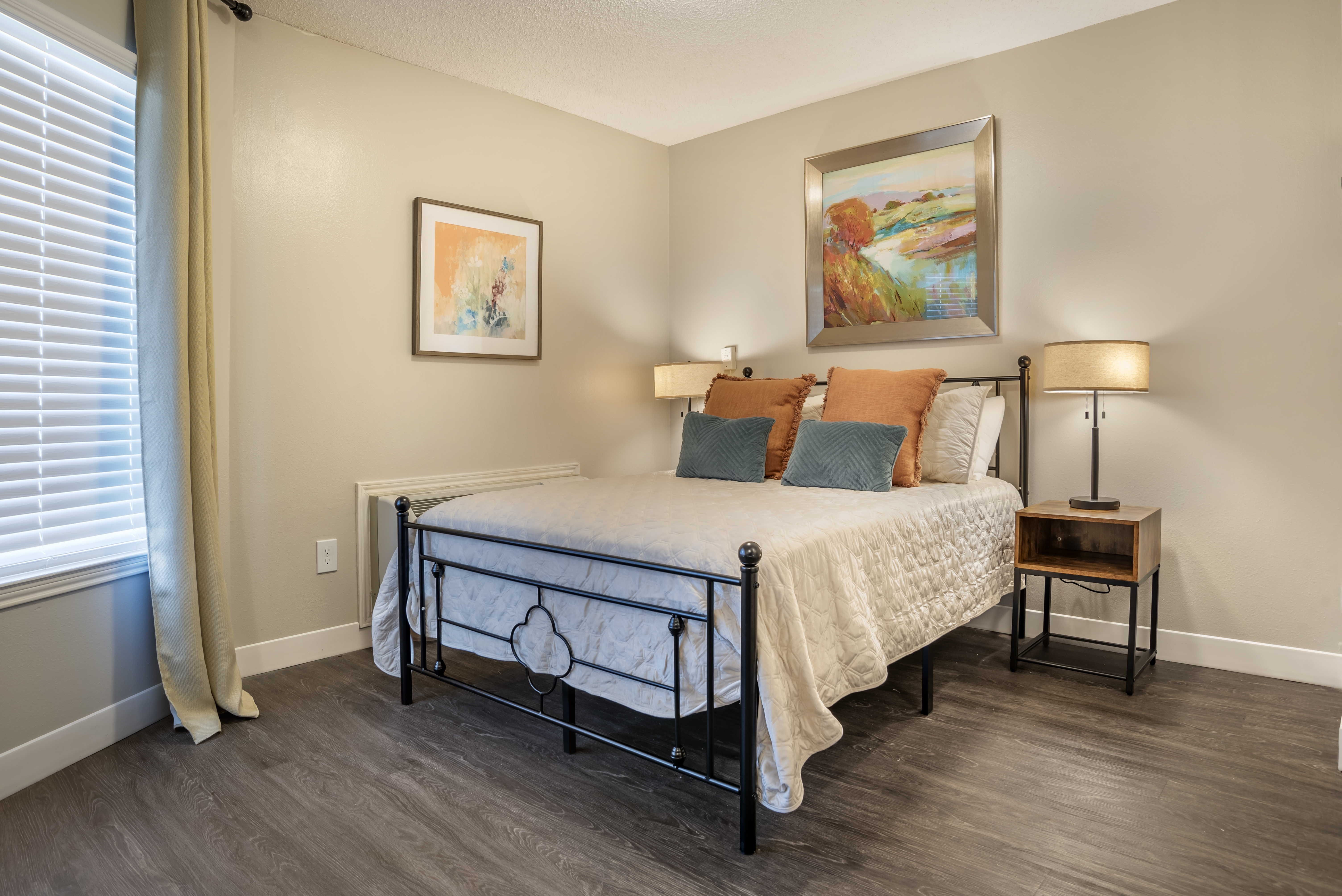 lake-charles-apartment-bedroom