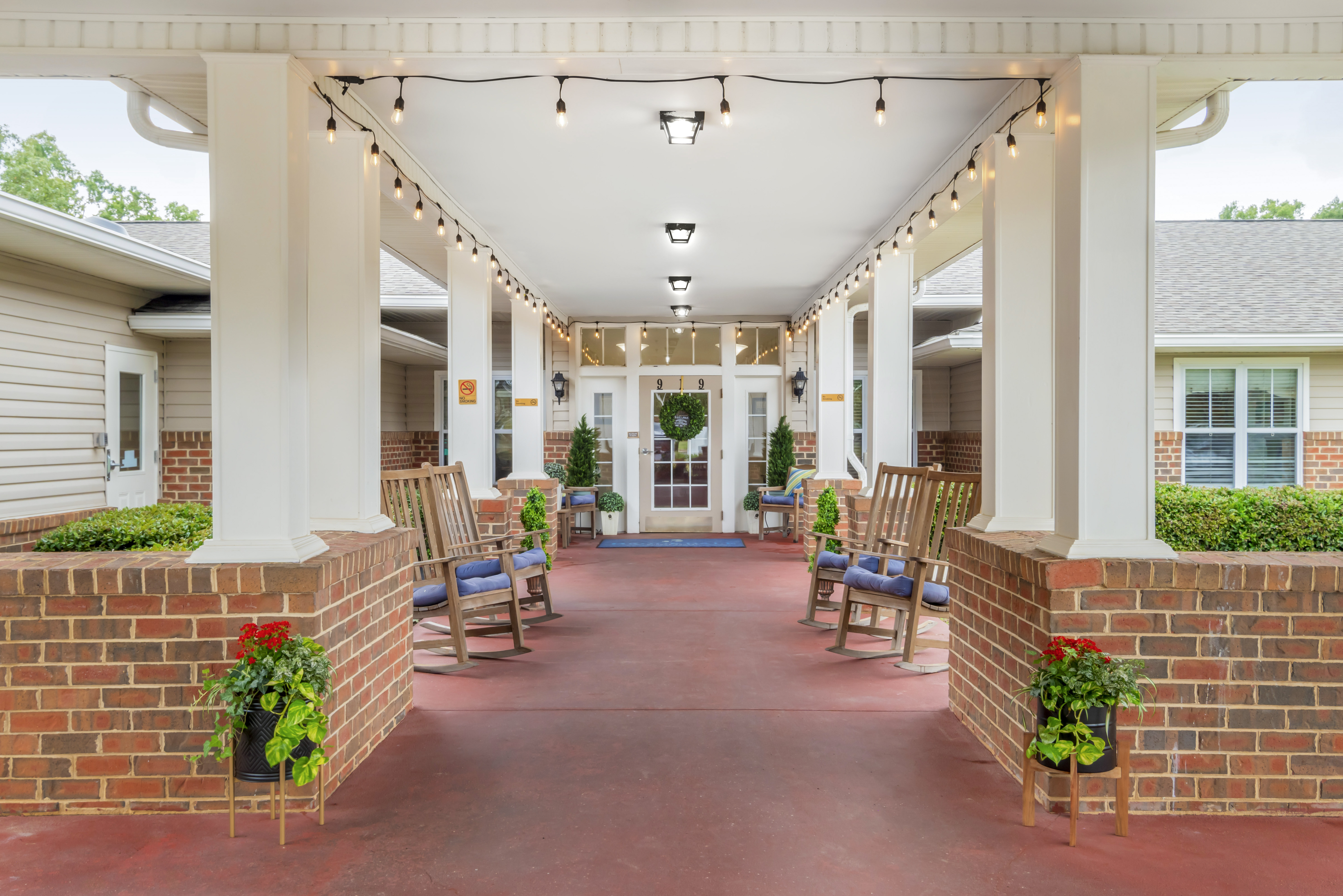 1-monroe-square-mc-porch