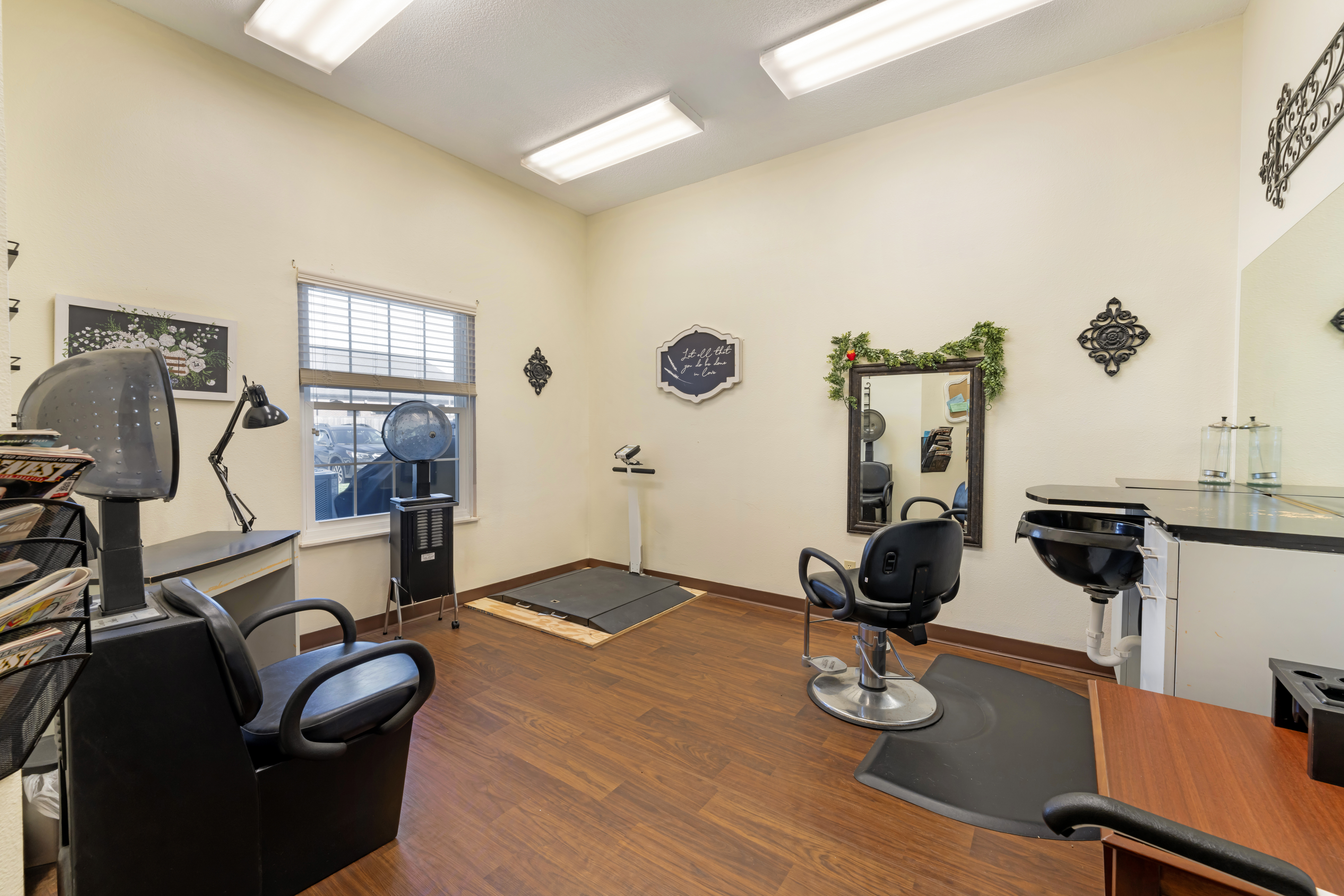 Salon