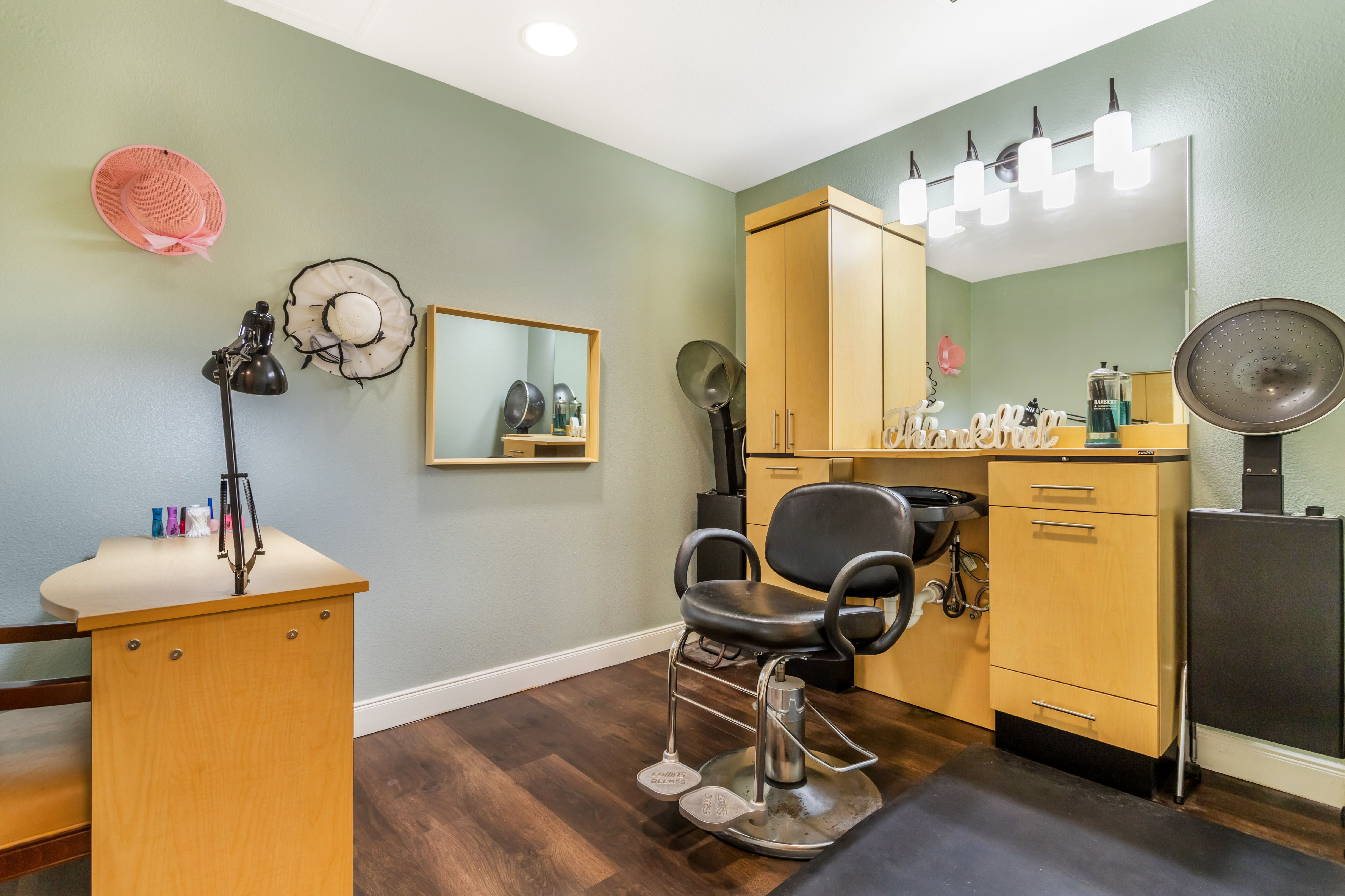 Salon