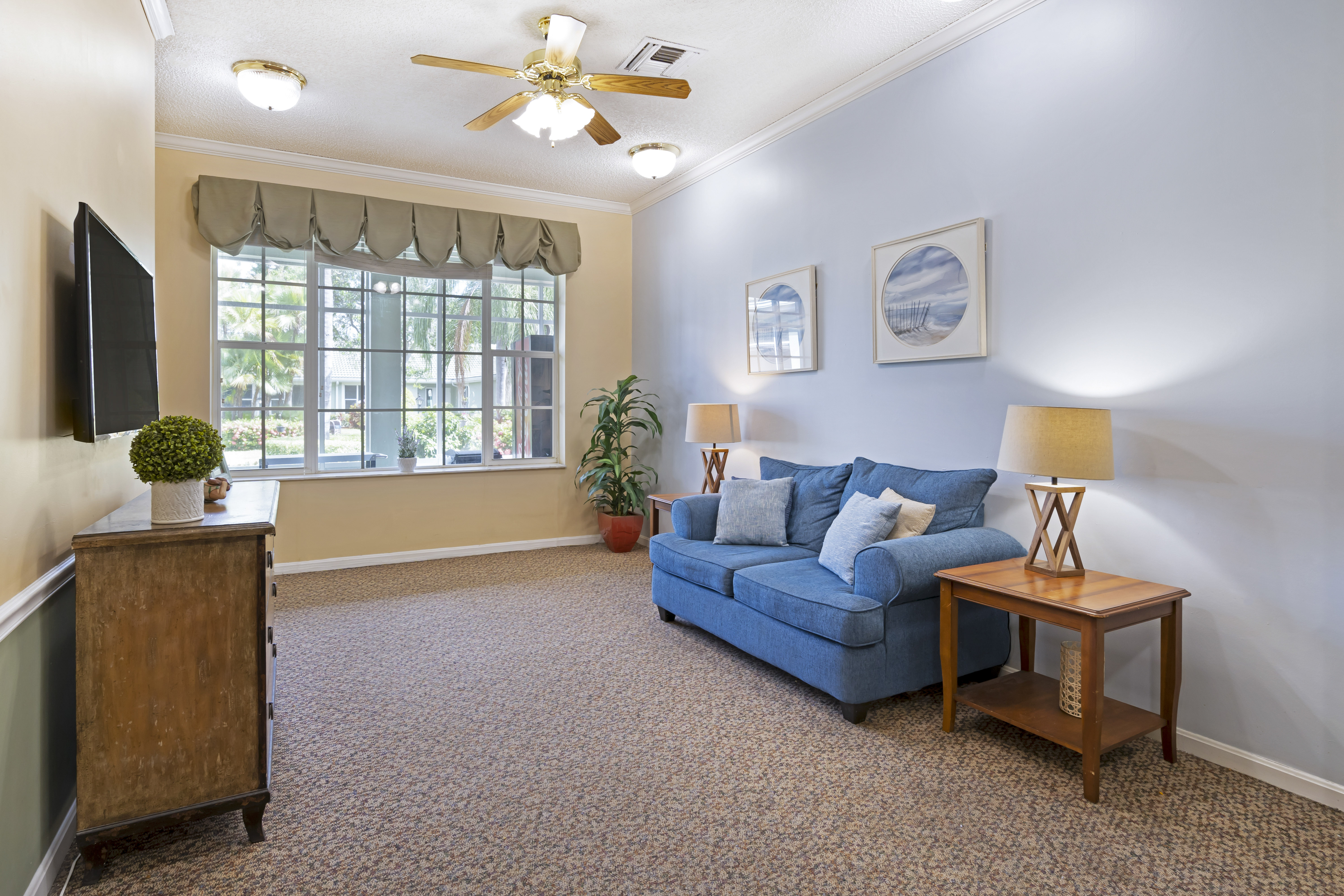 3-tequesta-apartment-living-room