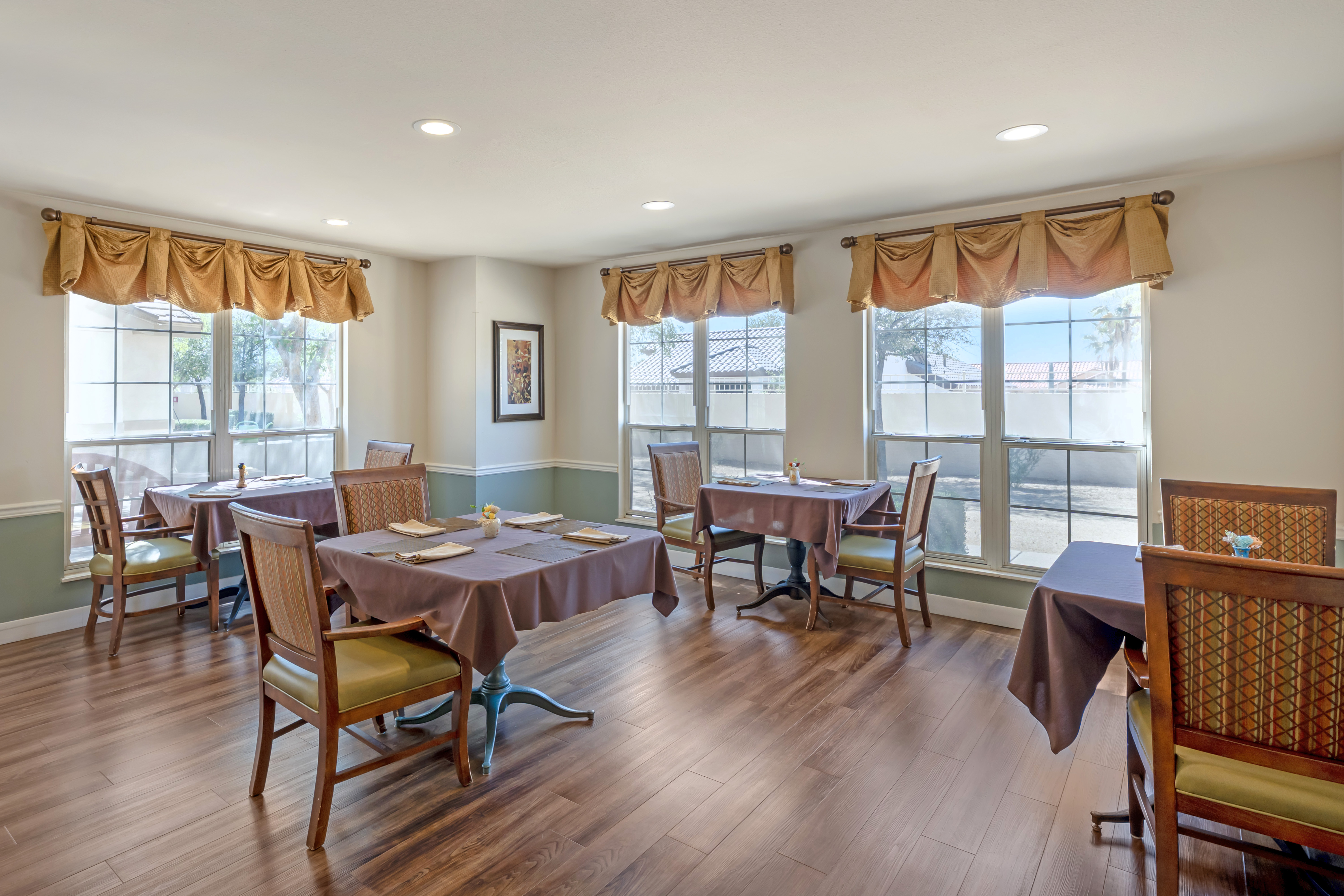 trail-ridge-dining-room